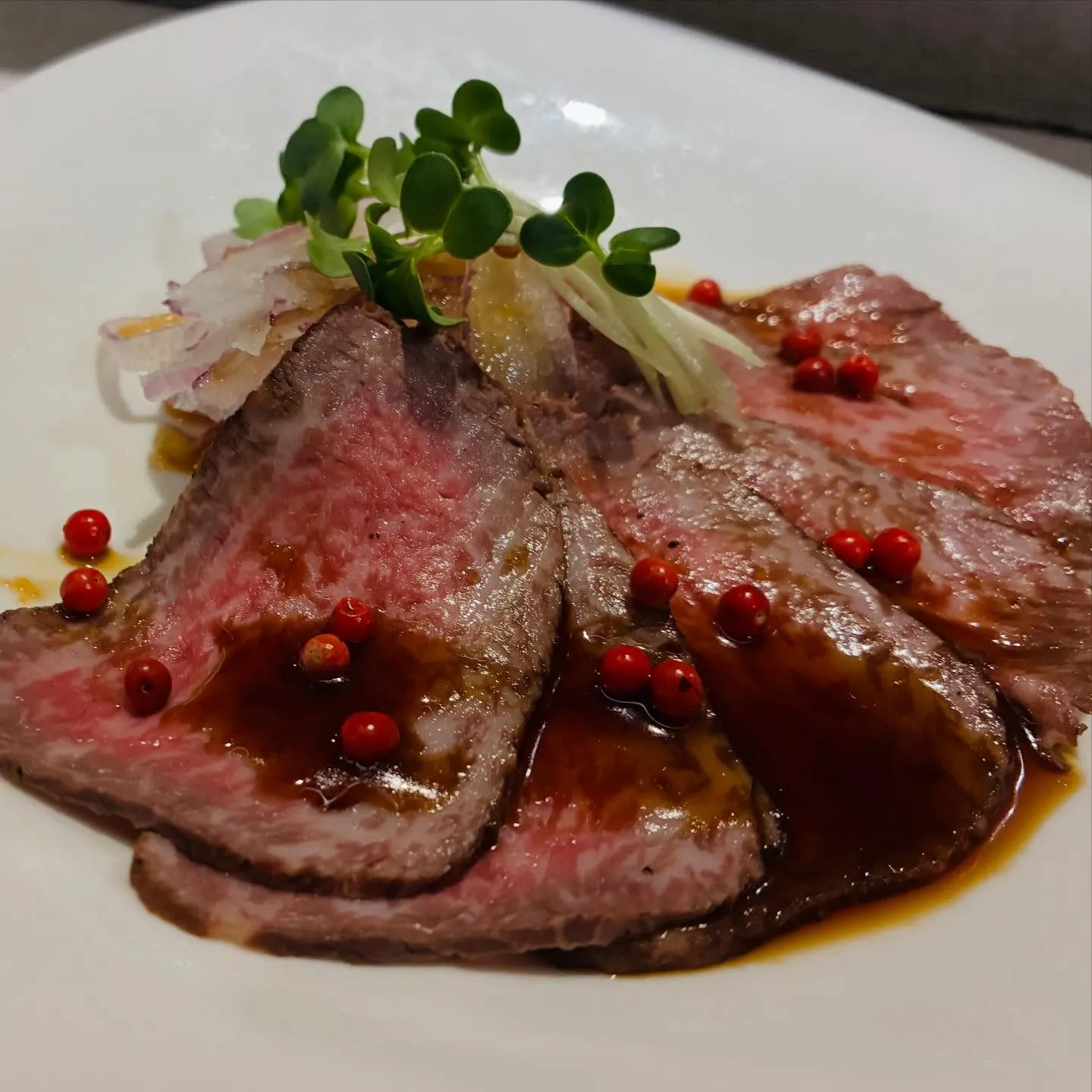 【黒毛和牛A5ローストビーフ】もも吉/吉祥寺/日本酒/もも焼...