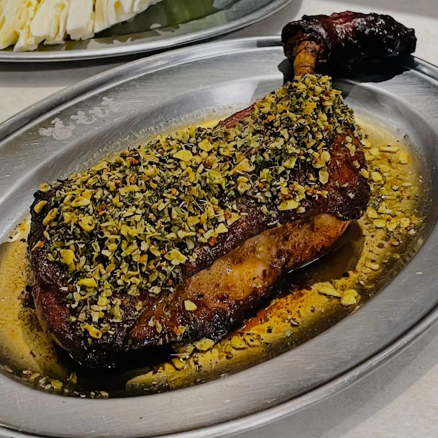 【骨付き鶏もも焼き】もも吉/吉祥寺/日本酒/もも焼き/焼鳥/...