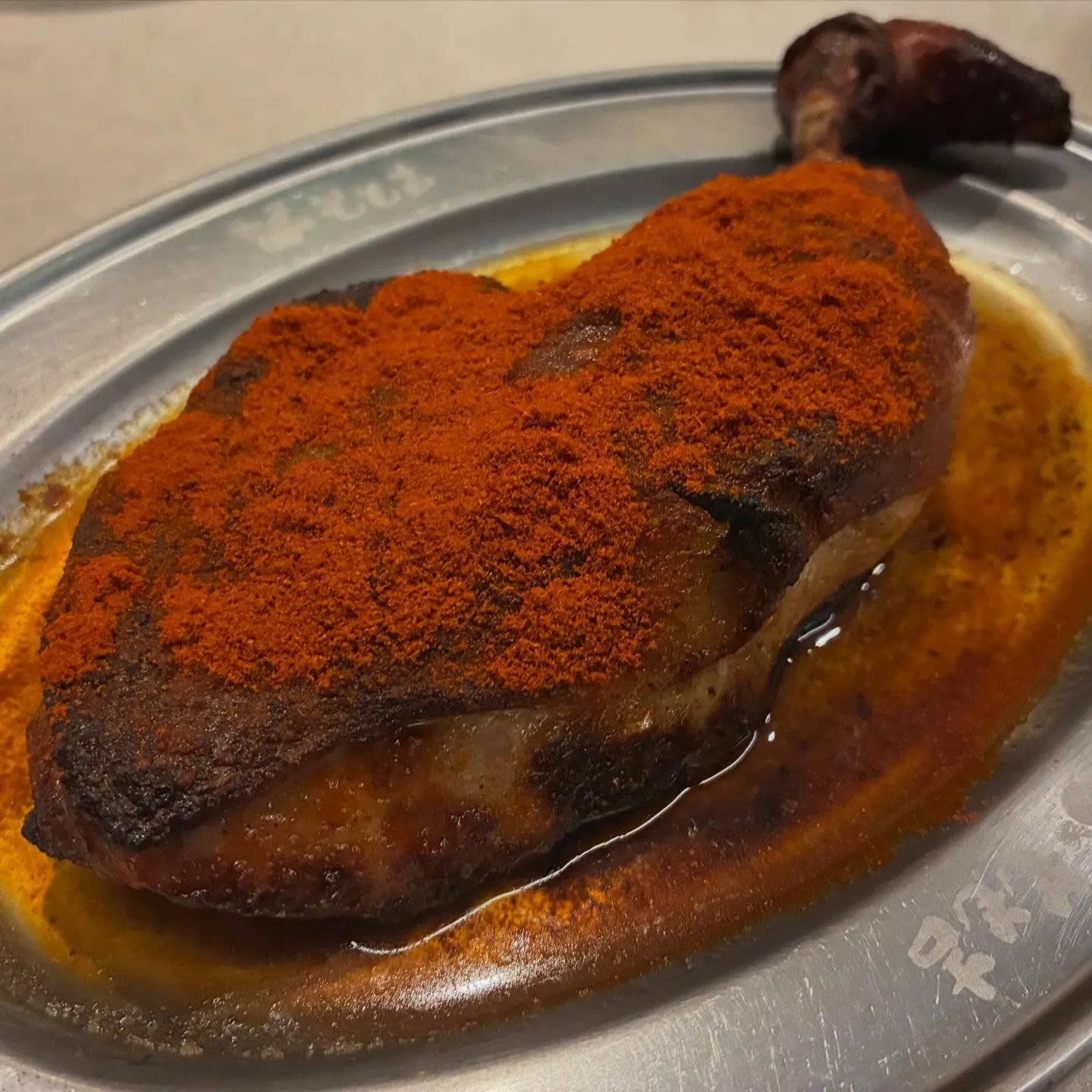 【燻製パプリカ骨付鶏もも焼き】もも吉/吉祥寺/日本酒/もも焼...