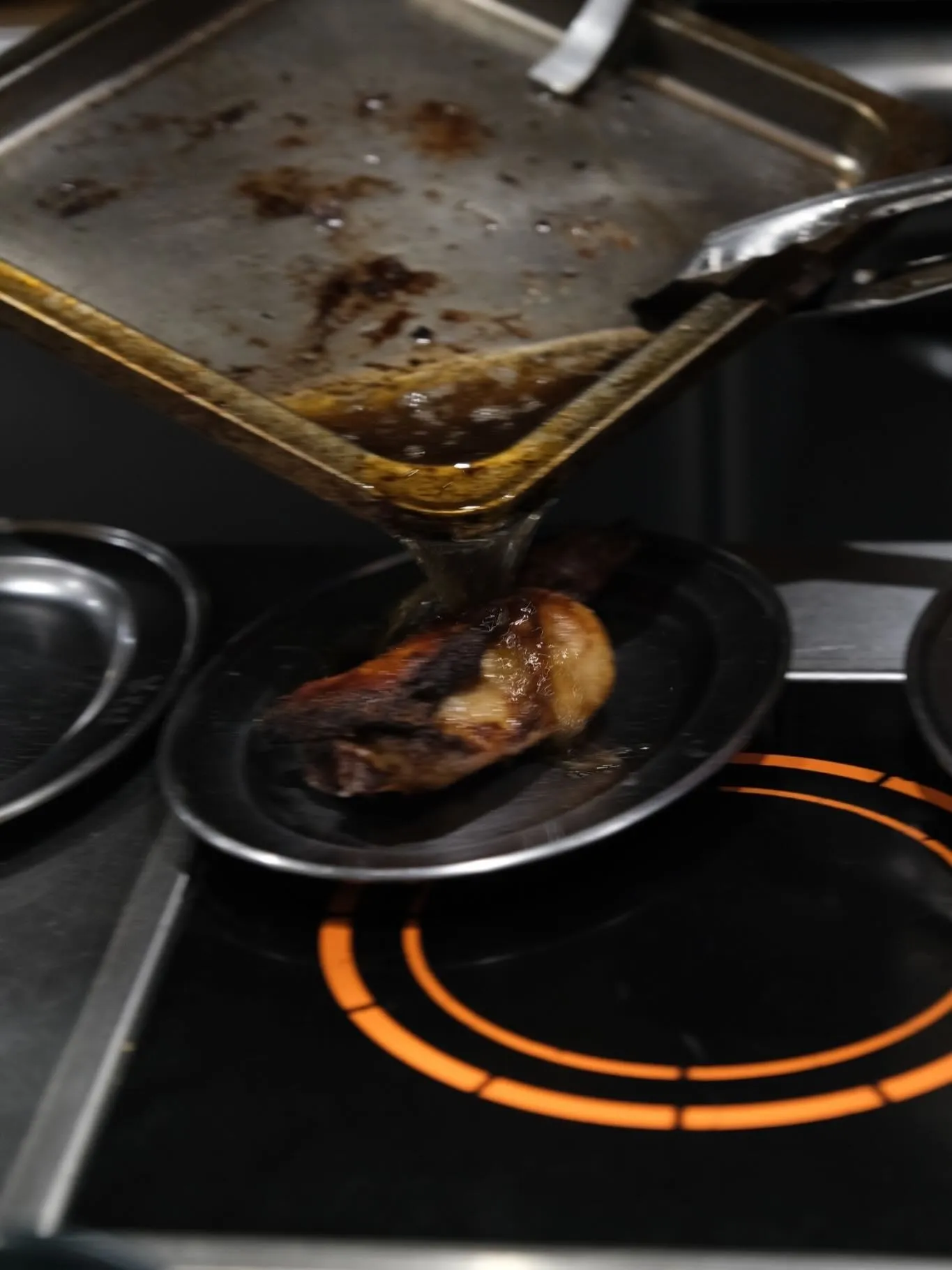 【骨付き鶏もも焼き】もも吉/吉祥寺/日本酒/もも焼き/焼鳥/...