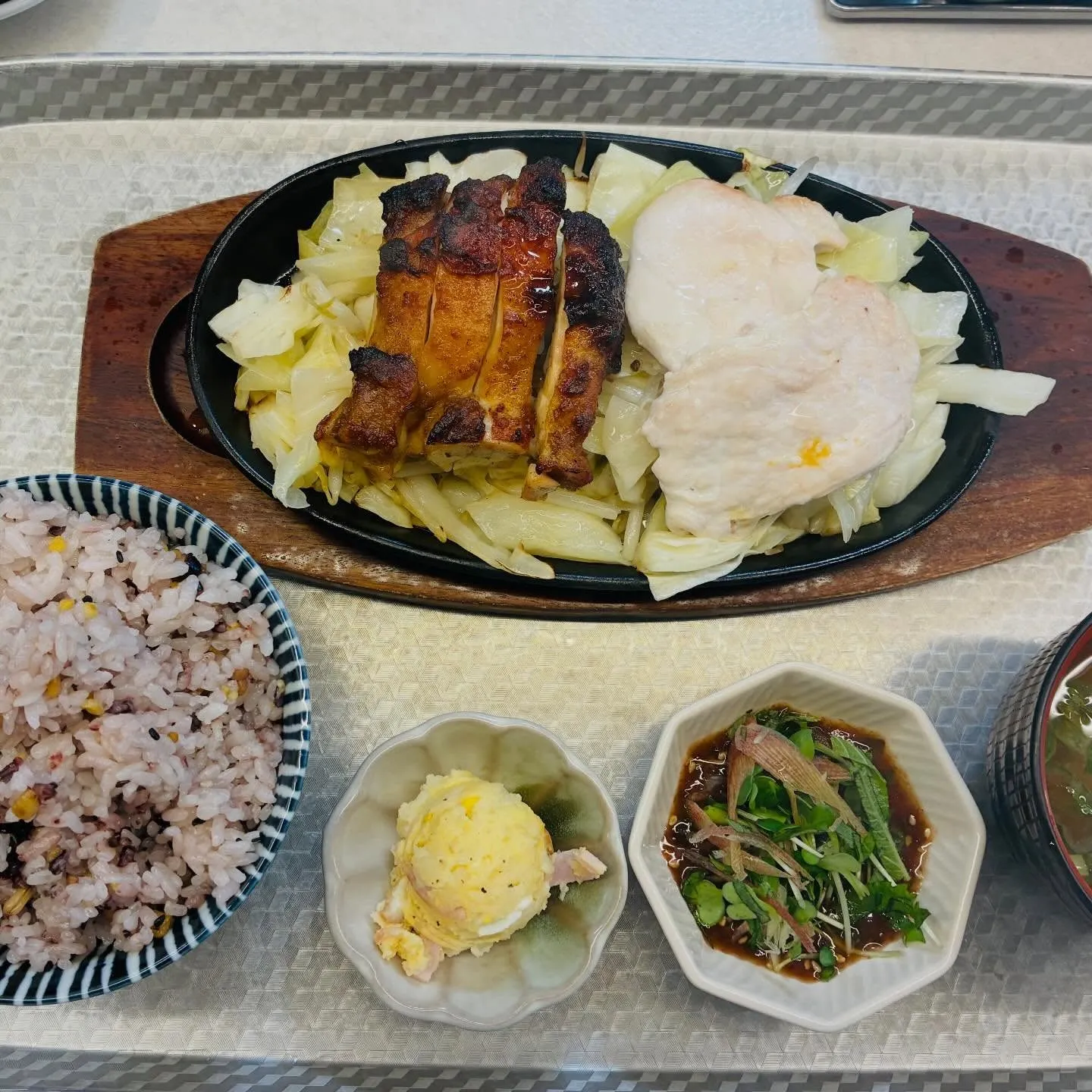 【鶏むね肉薬味梅だれ週替わりランチ】もも吉/吉祥寺ランチ/吉...