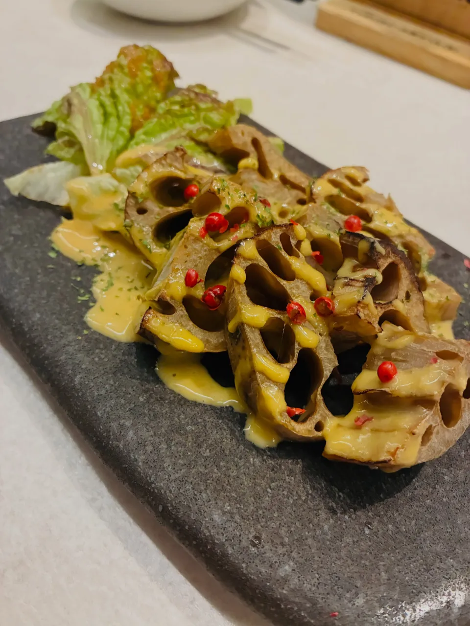 【ロースト蓮根みそ玉ソース】